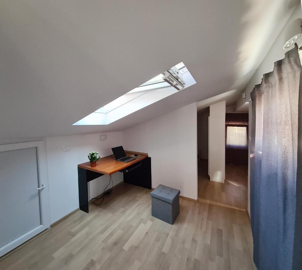 Hisa Idej Apartment Sezana Luaran gambar