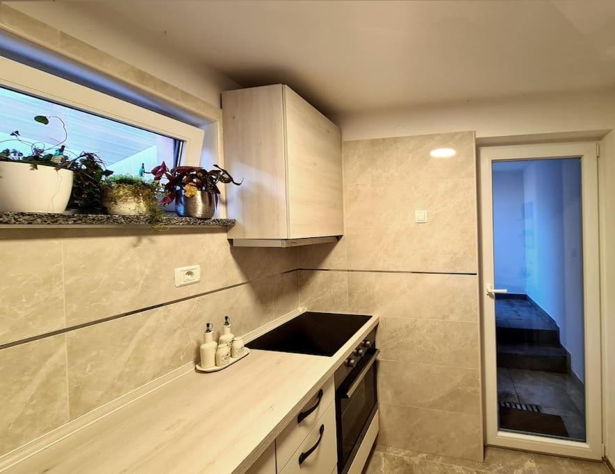 Hisa Idej Apartment Sezana Luaran gambar