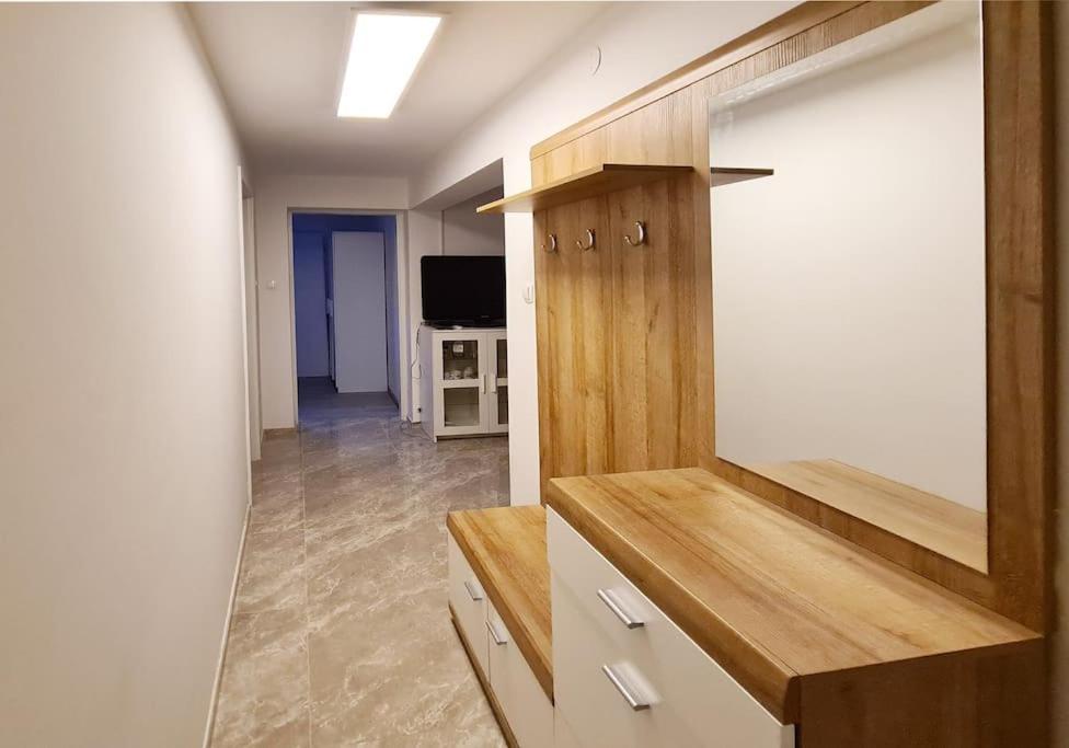 Hisa Idej Apartment Sezana Luaran gambar