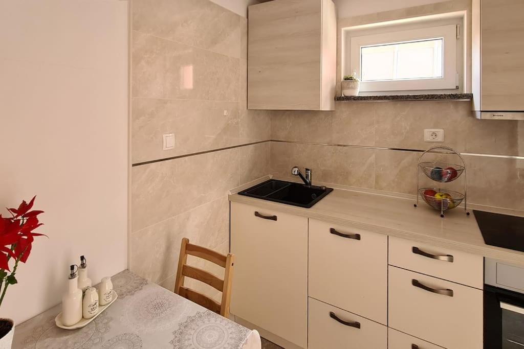 Hisa Idej Apartment Sezana Luaran gambar
