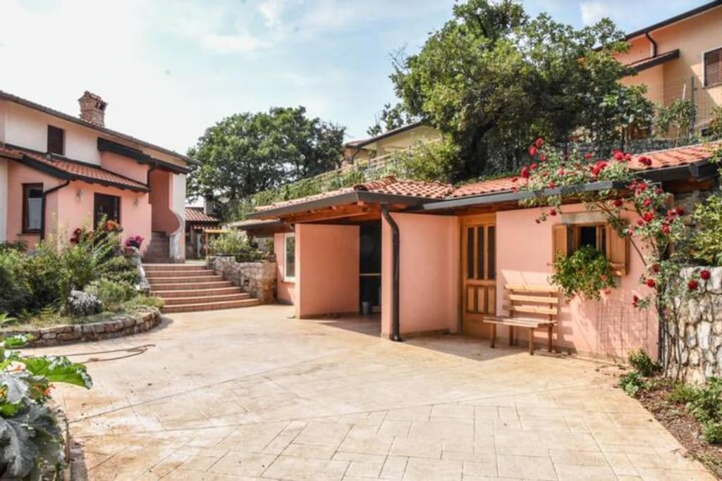 Hisa Idej Apartment Sezana Luaran gambar